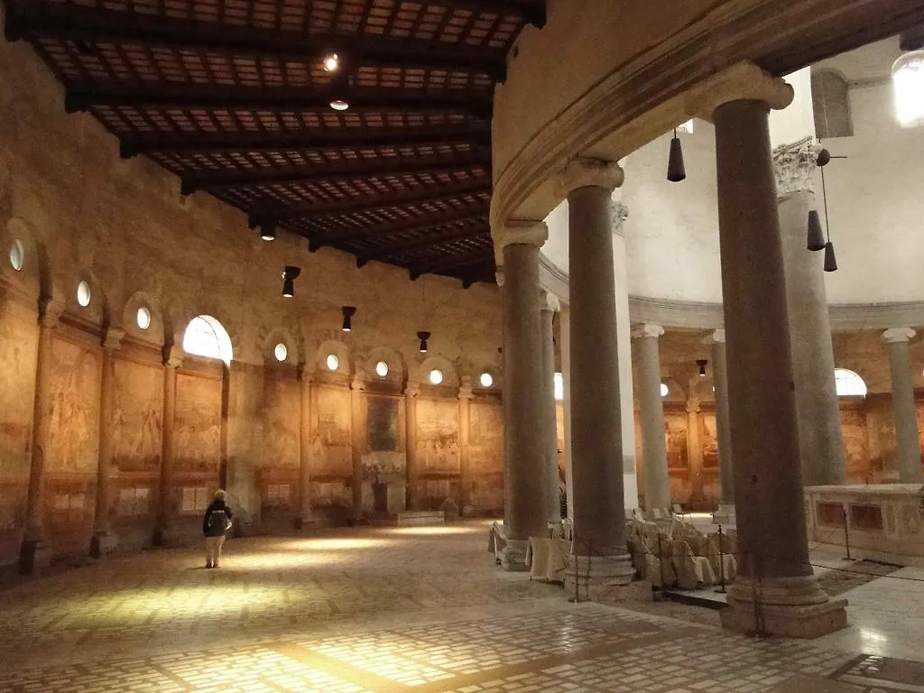 Vacanze Romane Colosseum Apartment Italy